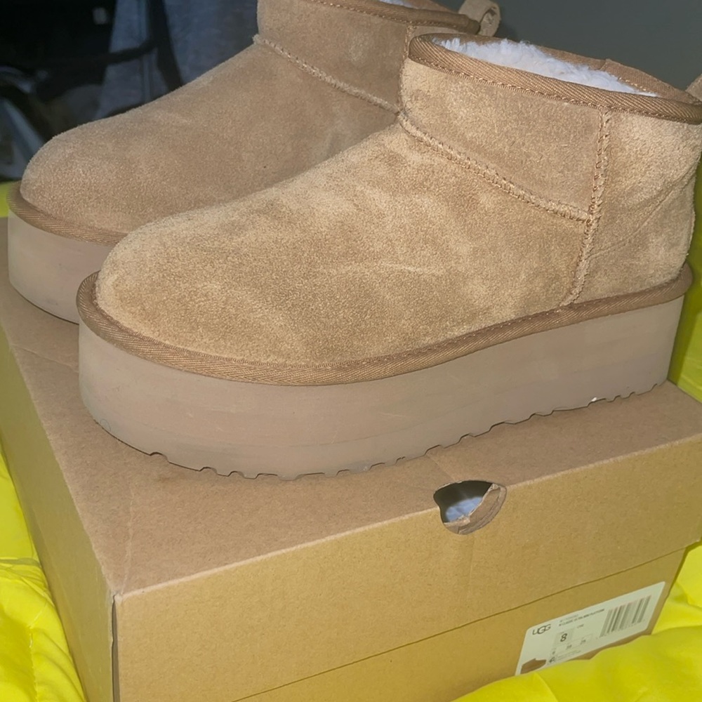 UGG classic mini …